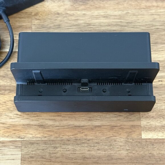 Insignia Compact Travel Charging Dock Black USB 2.0 HDMI for Nintendo Switch 1 - Picture 3 of 10